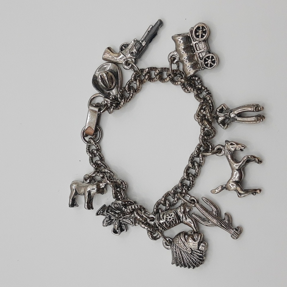 Western Southwestern Ten Charm Bracelet Boot Horse Cactus Stallion VTG *FLAWS* - Picture 17 of 17
